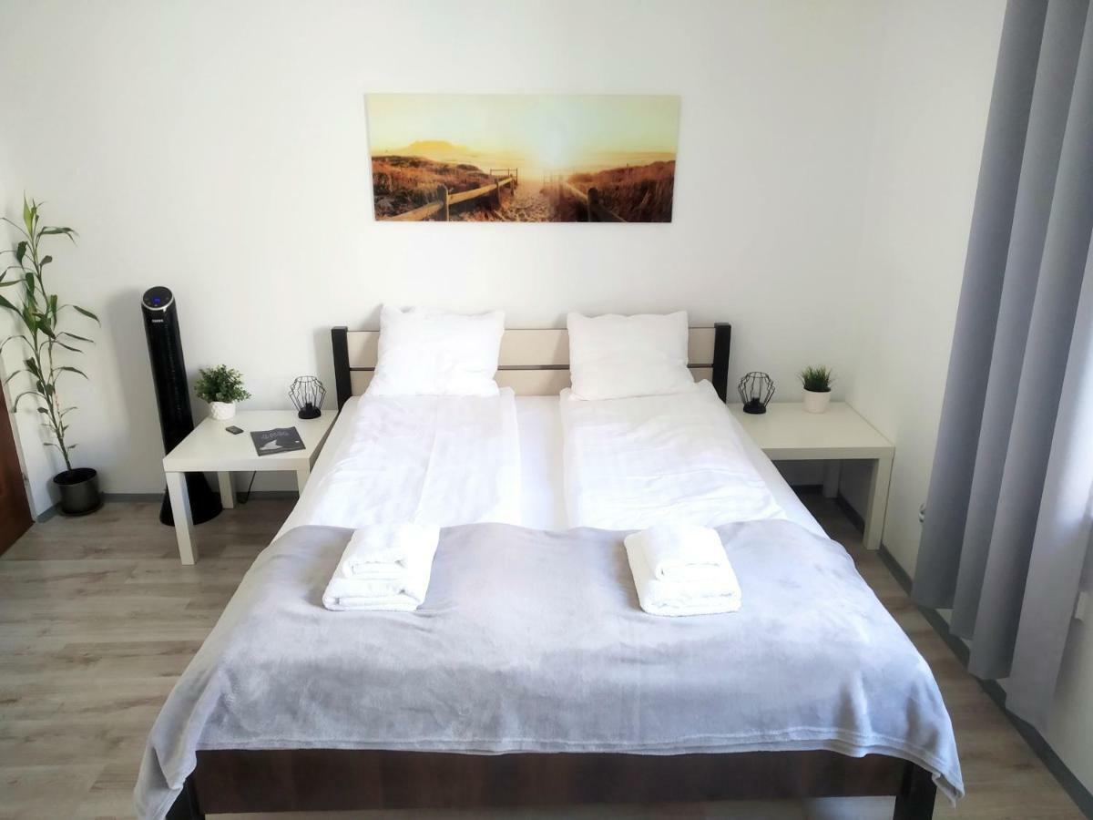 Zacisze Starowki Apartment Torun Exterior photo